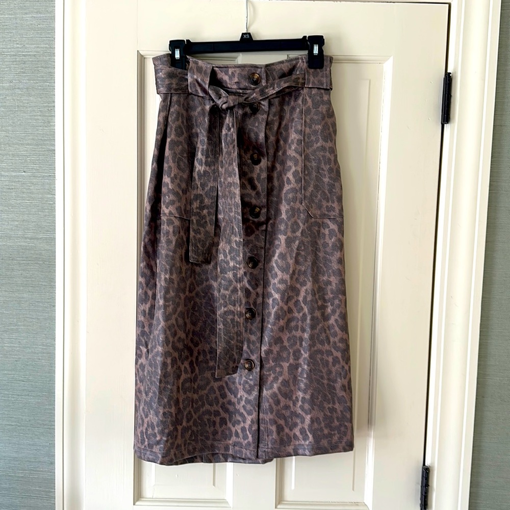 Anthropologie brand current air, size large, below the knee